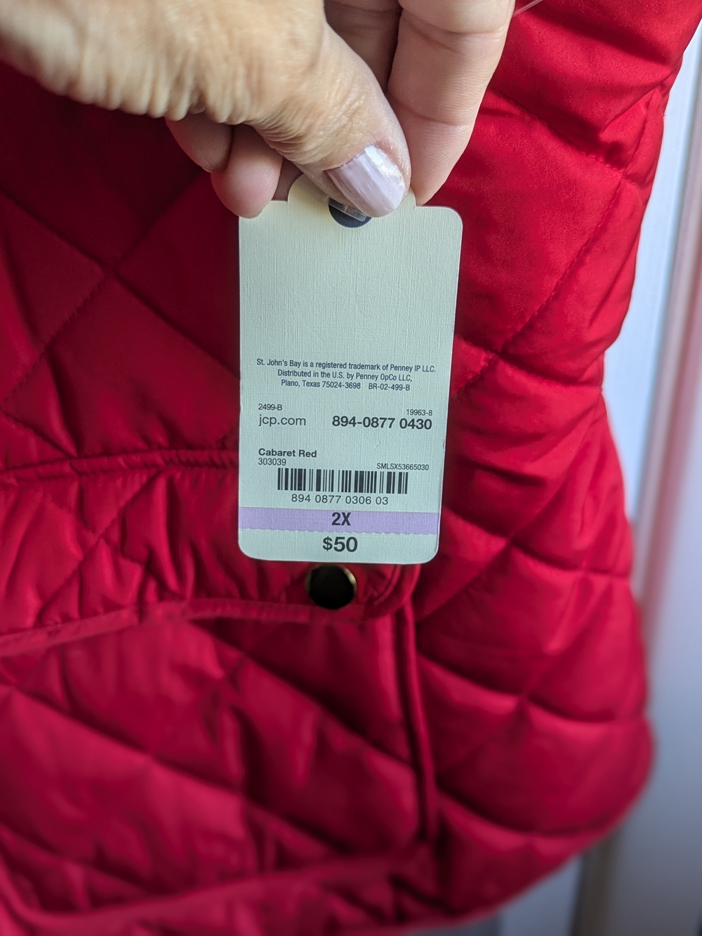 NWT St. John's Bay Quilted Red Sleeveless Vest with Gold Snap Details - Picture 3 of 4